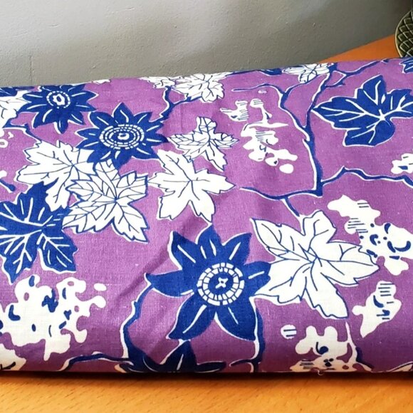 COTTON FABRIC FLORAL PRINT NEW 148" x 30" PURPLE BLU  WHITE CRAFT SEWING QUILT - Picture 2 of 5